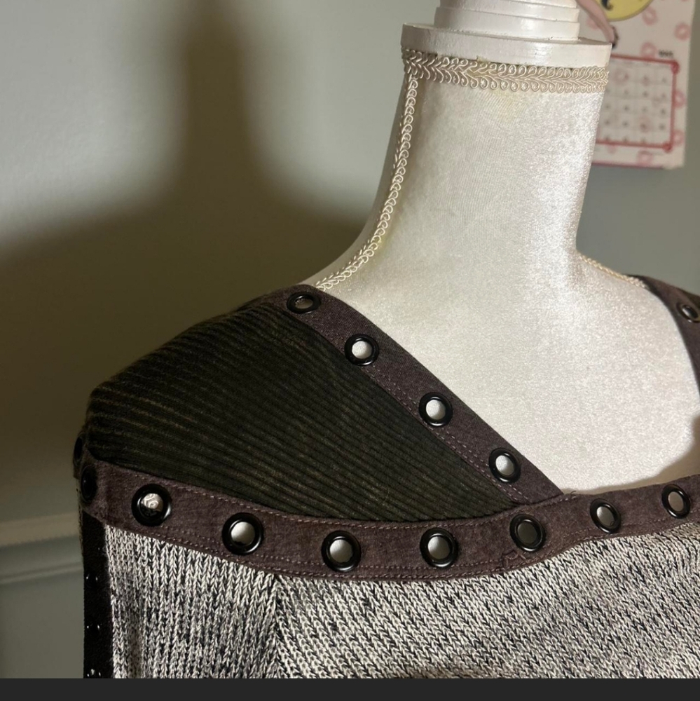 SALVAGE Subversive and Grunge Style Stripped Stuuded Long Sleeved Top. M - Picture 2 of 4